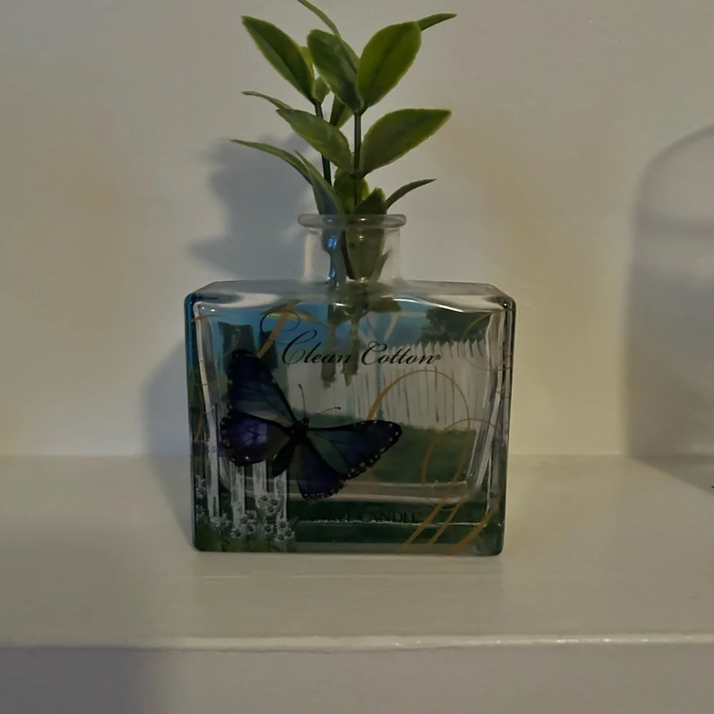 Yankee Candle Clean Cotton Glass with Blue and Gold Butterfly